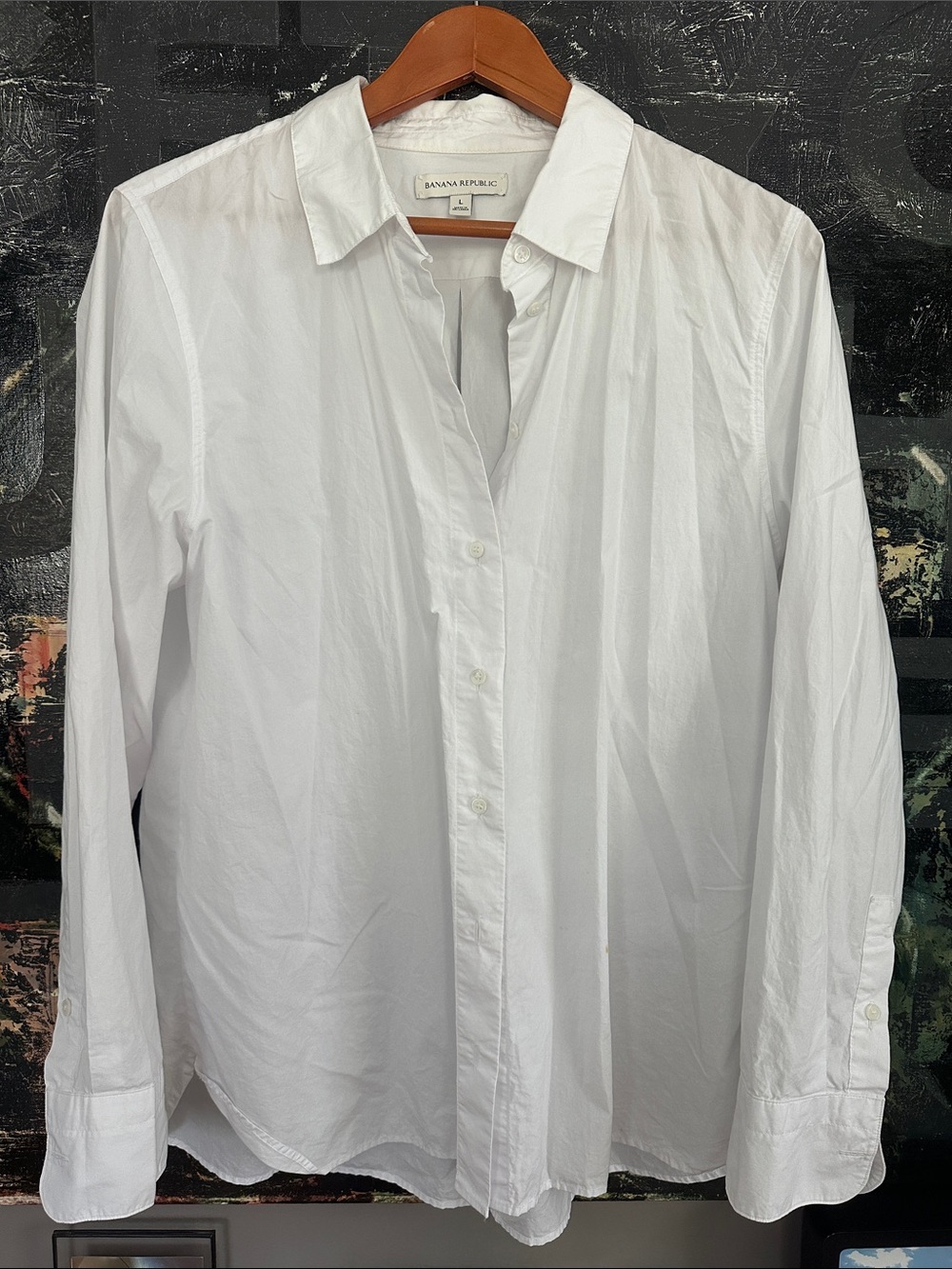 Banana Republic White Long-Sleeve Button-Up Shirt